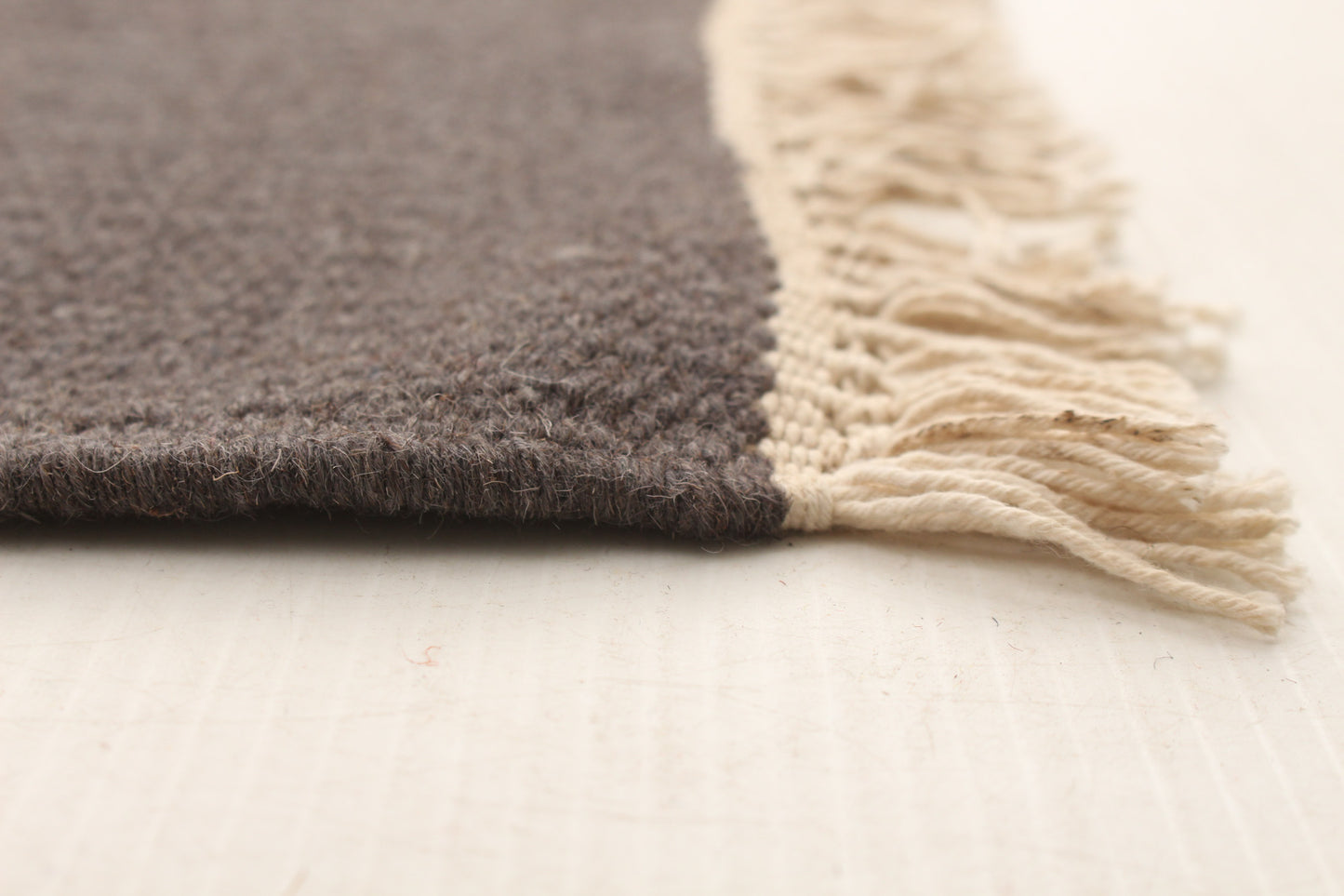 Emile Flatweave Rug in Charcoal, 5'7" x 7'10"