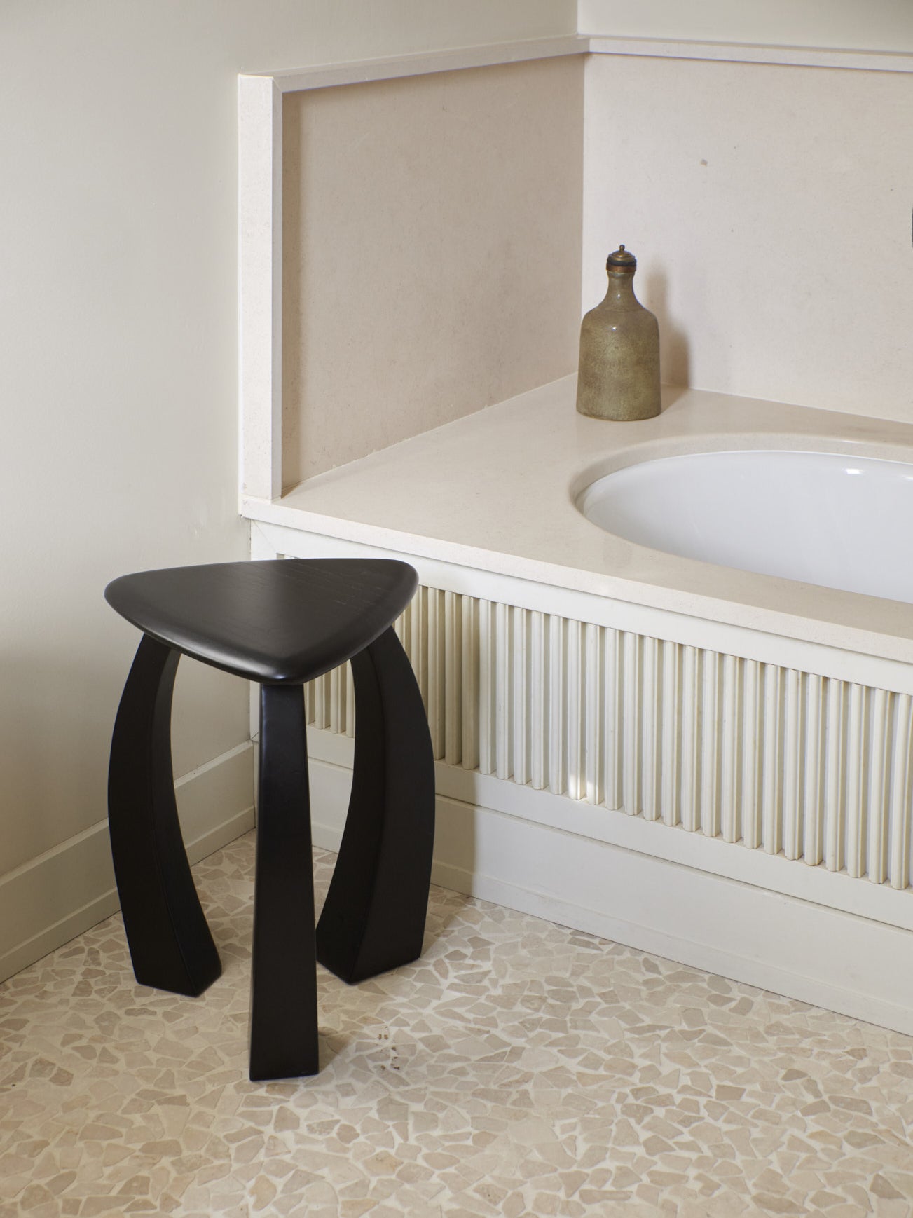 Arc de Stool '52 in Chestnut