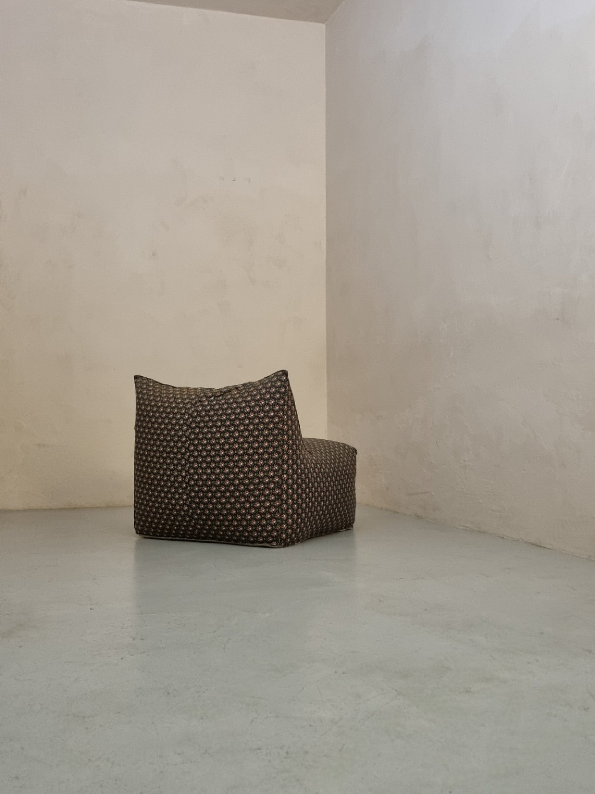 Le Bambole Armchair Designed by Mario Bellini for B&B Italia, 1972 Chairs