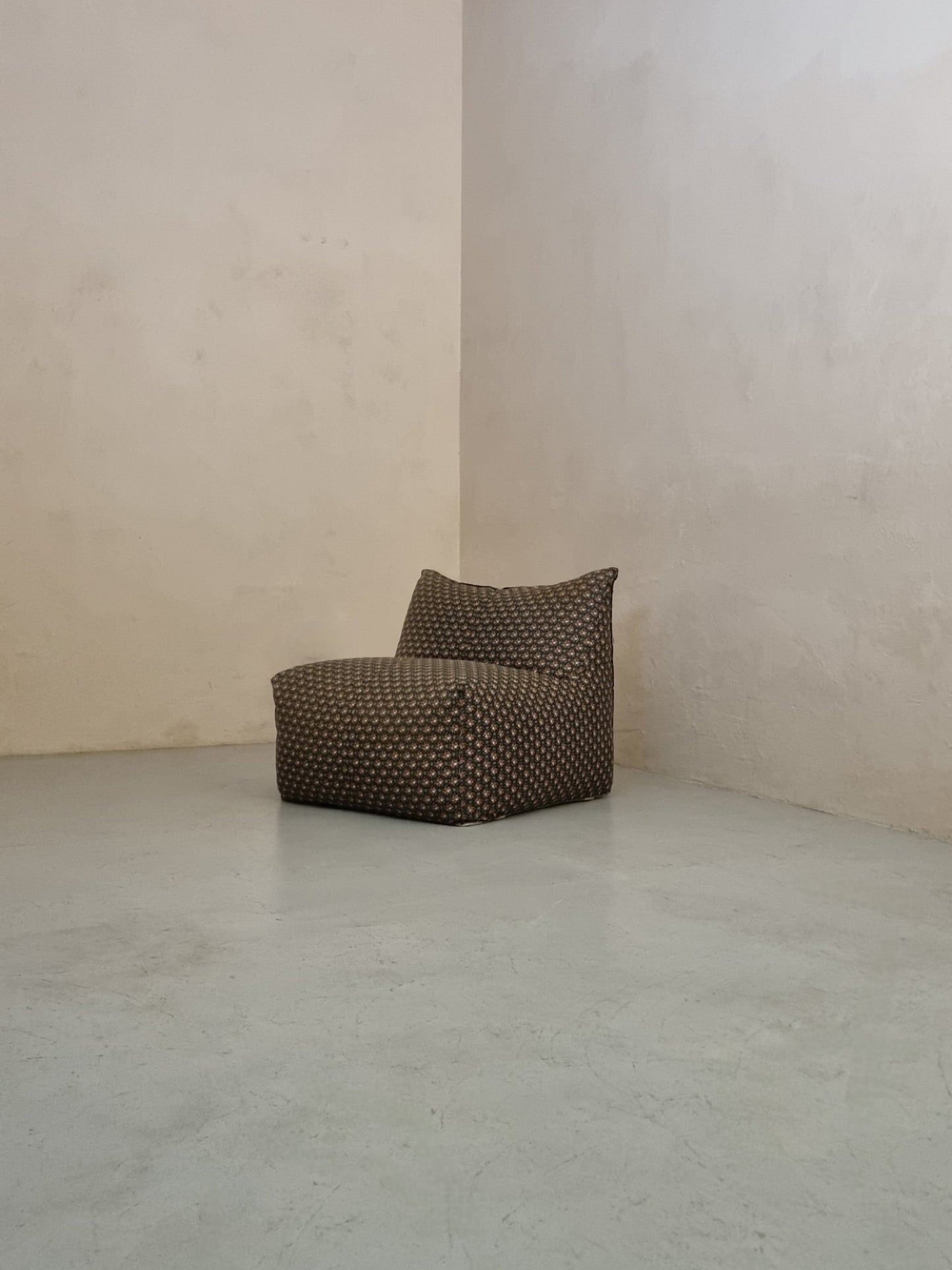 Le Bambole Armchair Designed by Mario Bellini for B&B Italia, 1972 Chairs