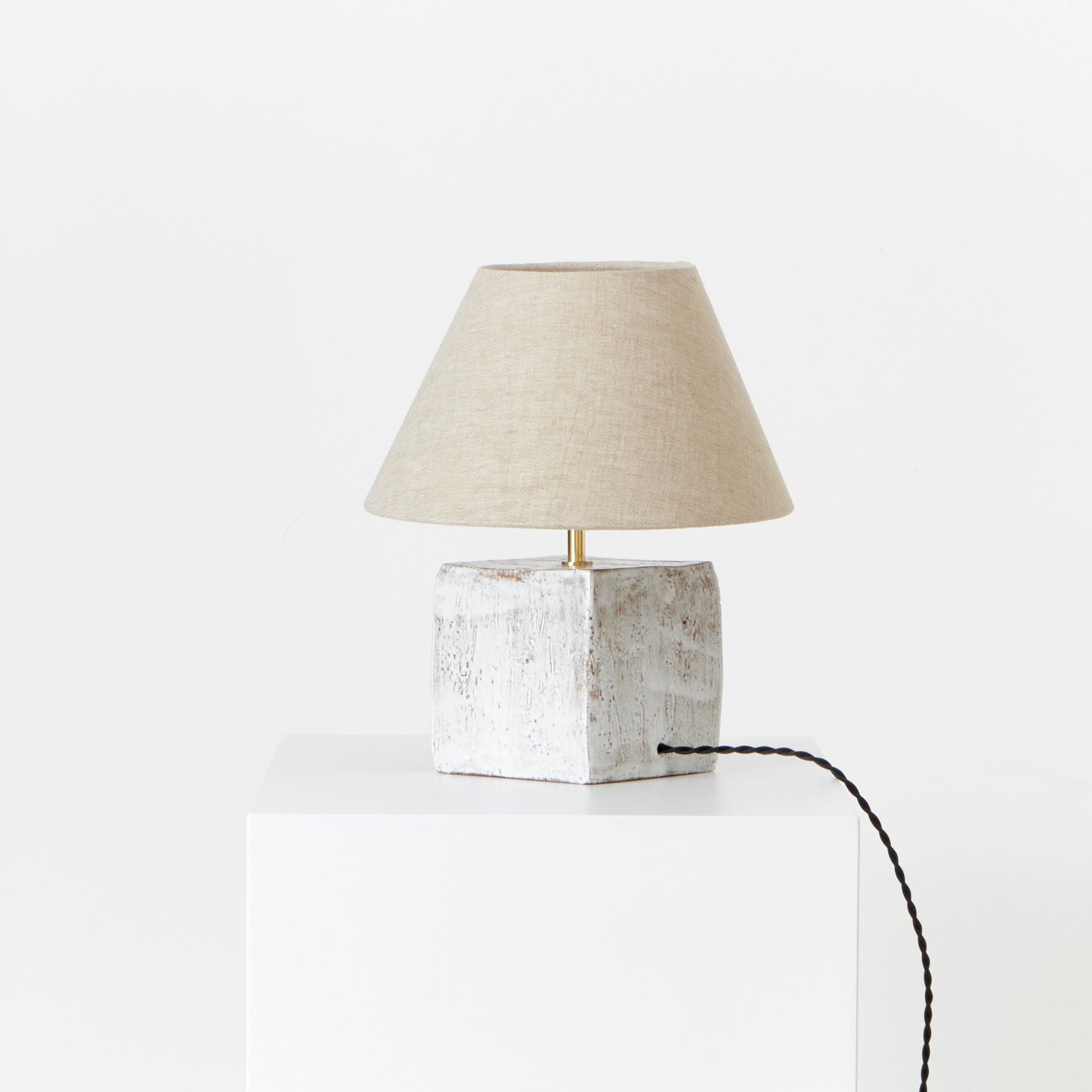 Arouca Table Light No.4 in White on Textured Brown Clay Table Lamps