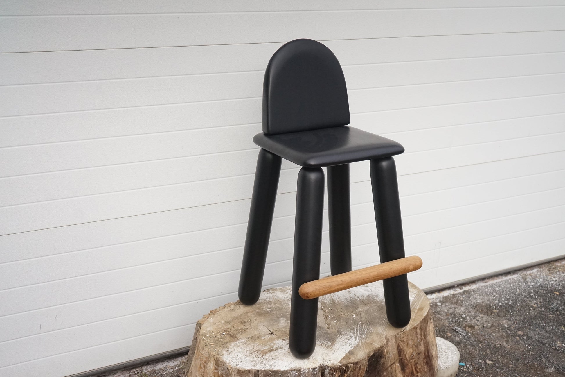 Black Moon Stool Bar Stools