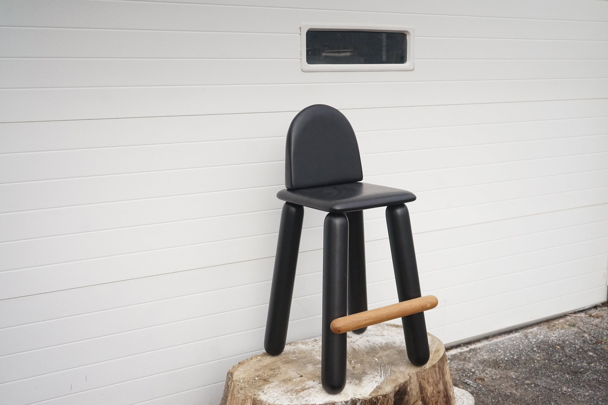 Black Moon Stool Bar Stools