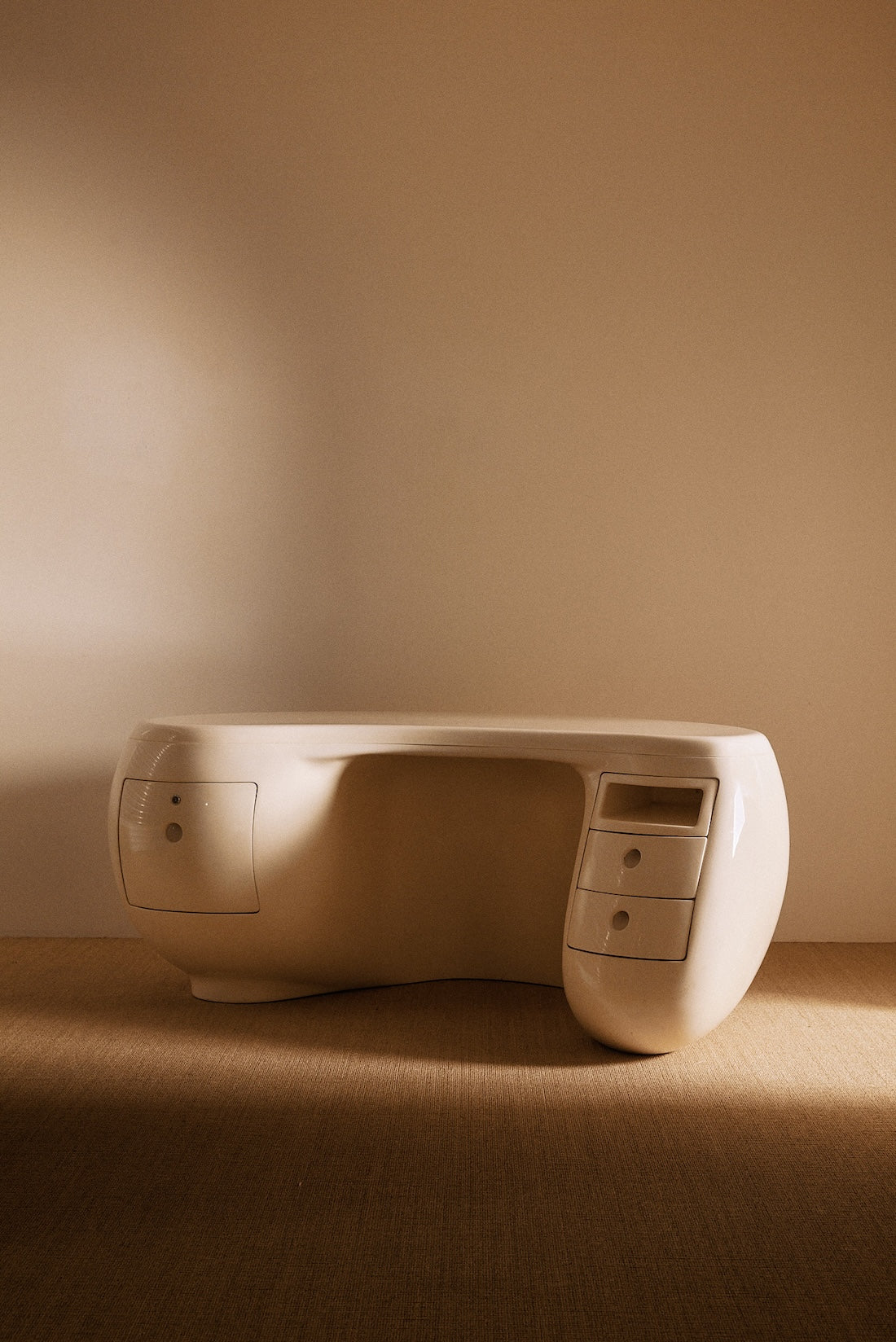 Boomerang Bureau Desk by Maurice Calka, France, Circa 1970 Desks