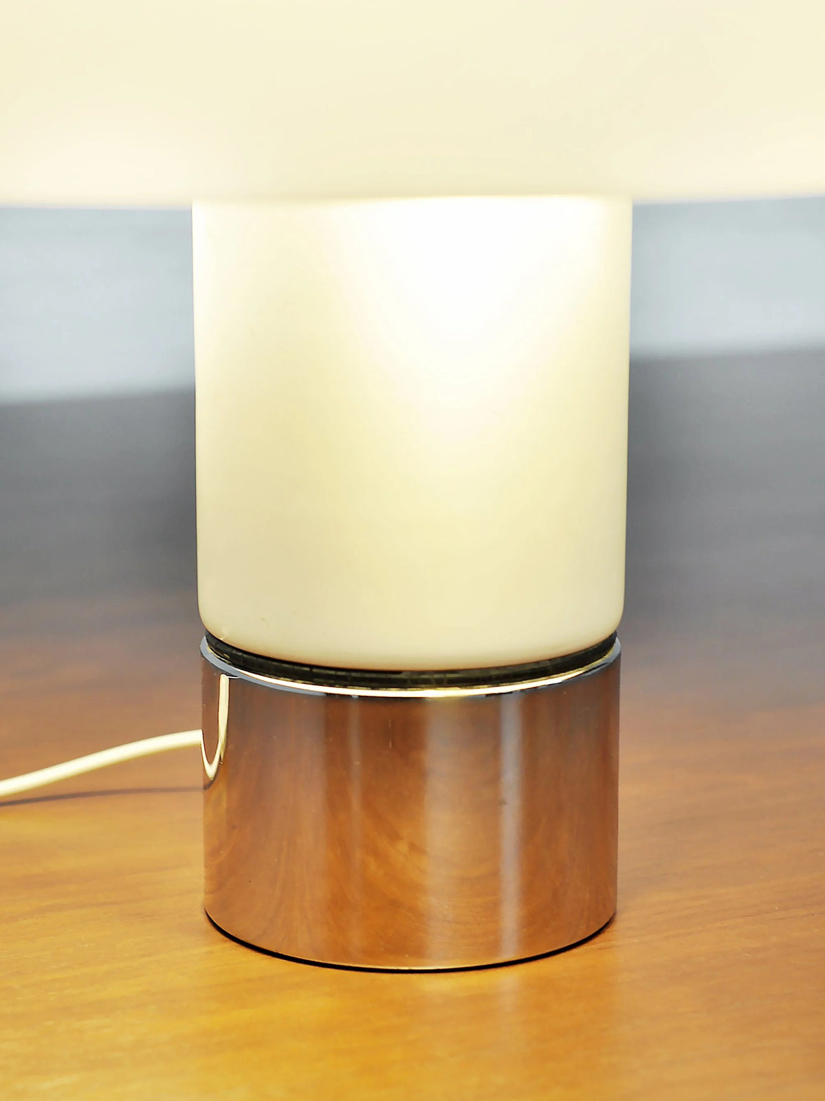 1970s Luigi Massoni Brumbury Table Lamp, Acrylic and Chromed Metal Table Lamps