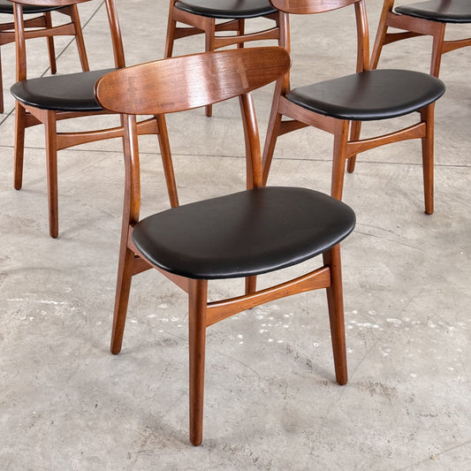 CH30 Chairs by Hans J. Wegner in Black Leather, Carl Hansen & Son, 1952 Dining Chairs