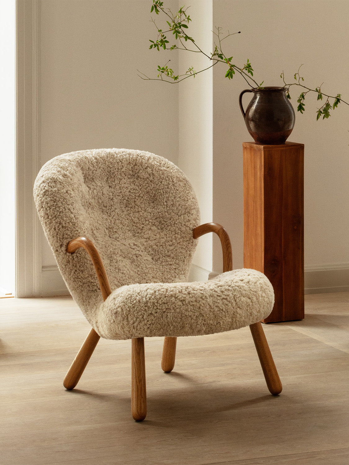Clam Chair by Arnold Madsen, Chairs – Claude Home