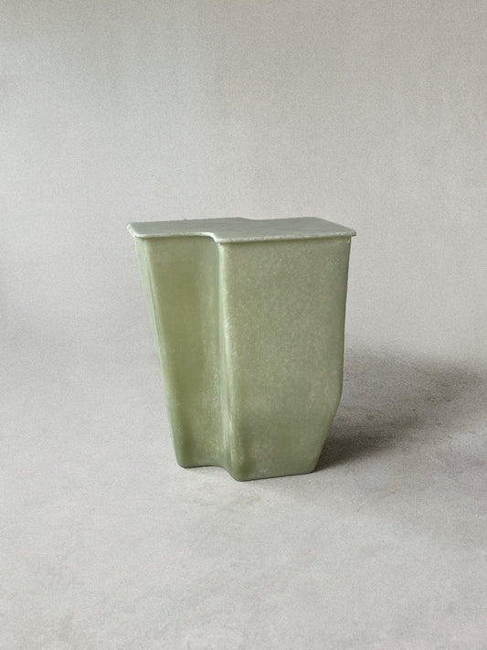 Clam Medium Side Table by Vava Objects