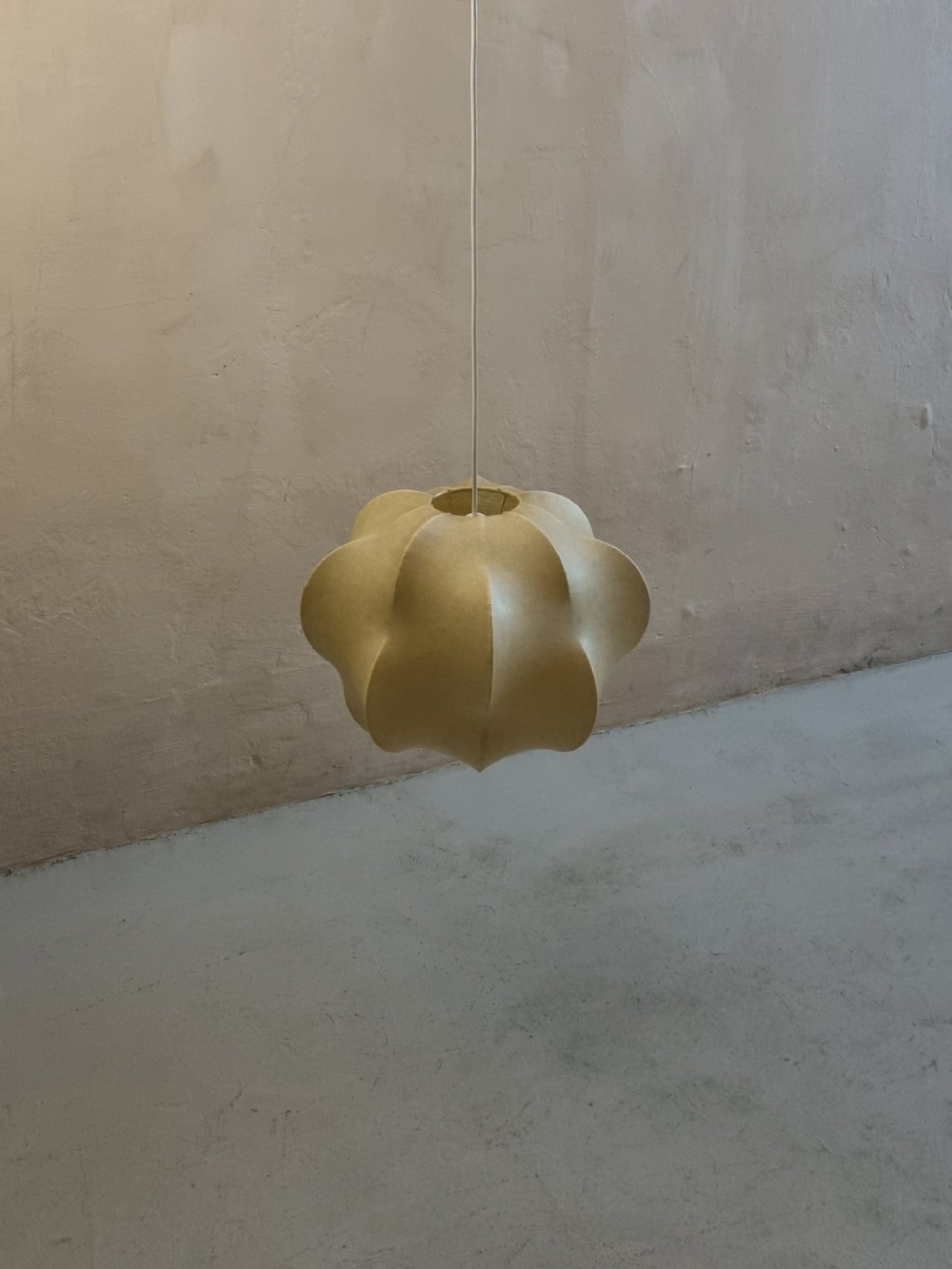 Cocoon Suspension Lamp of Italian Production, 1960s Pendant Lights