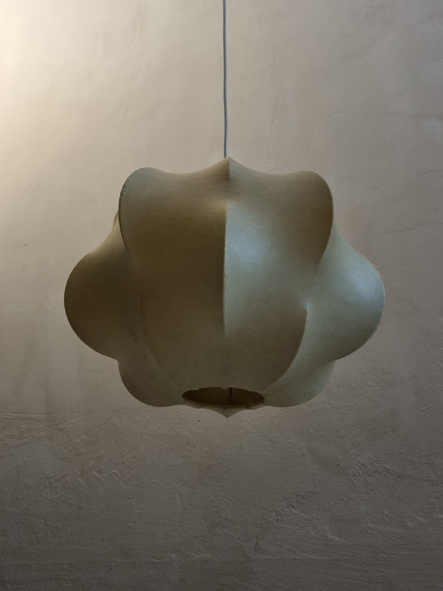 Cocoon Suspension Lamp of Italian Production, 1960s Pendant Lights