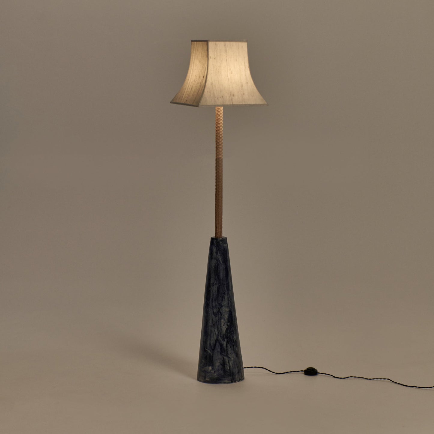Coquete Floor Light in Brushed Blue Floor Lamps