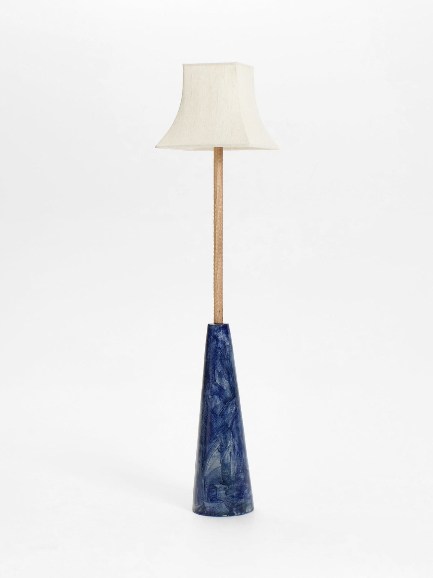 Coquete Floor Light in Brushed Blue Floor Lamps