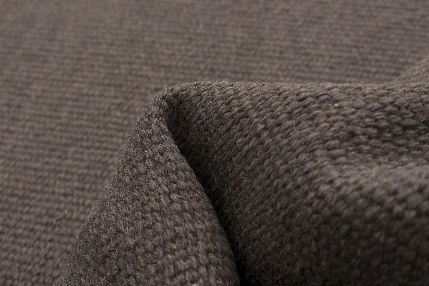 Emile Flatweave Rug in Charcoal, 5'7" x 7'10" Rugs