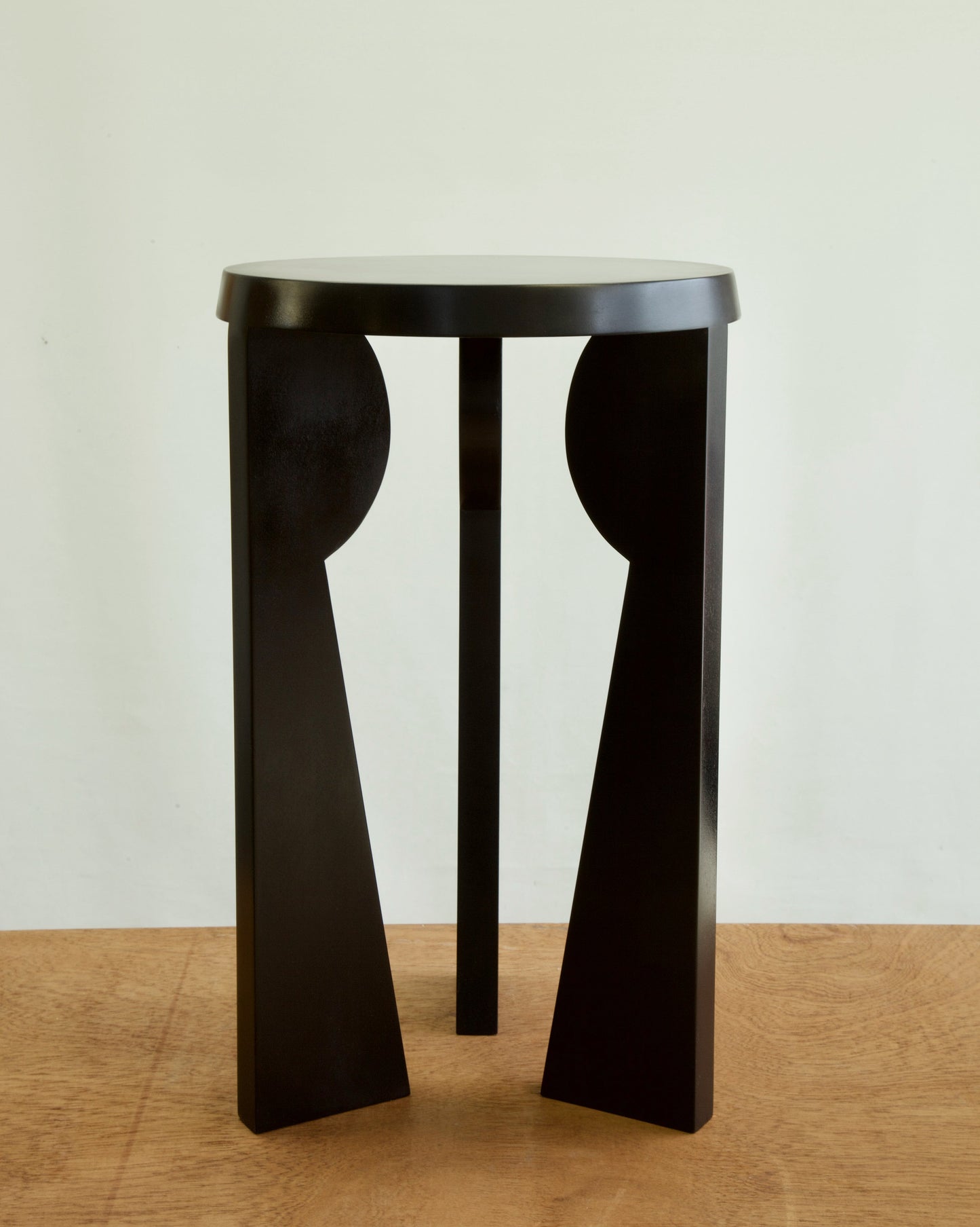 Figure Side Table 03 End Tables