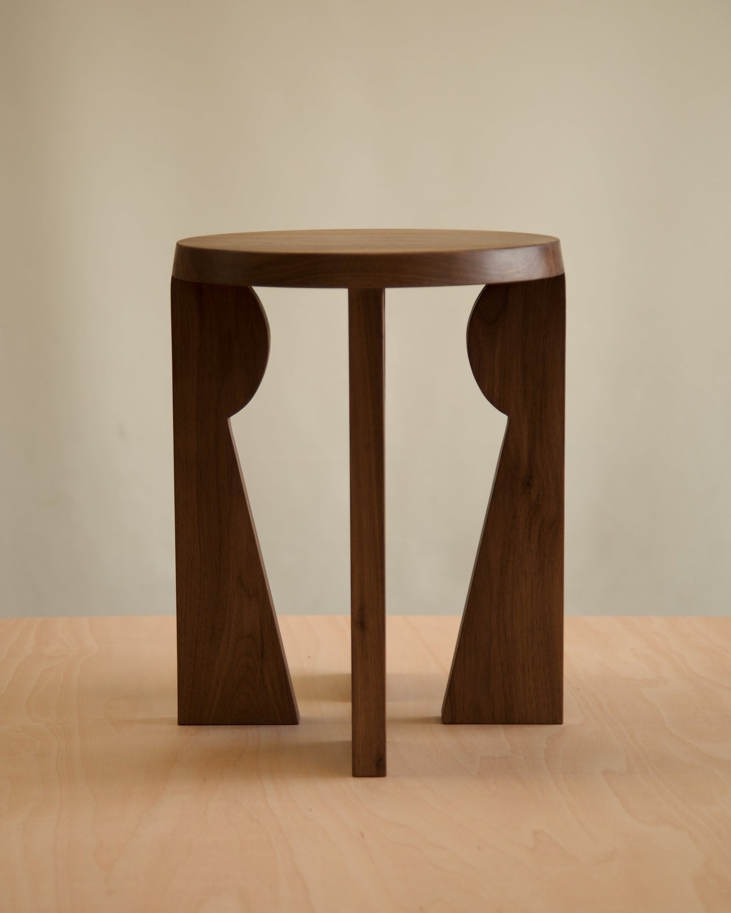 Figure Side Table 04 End Tables