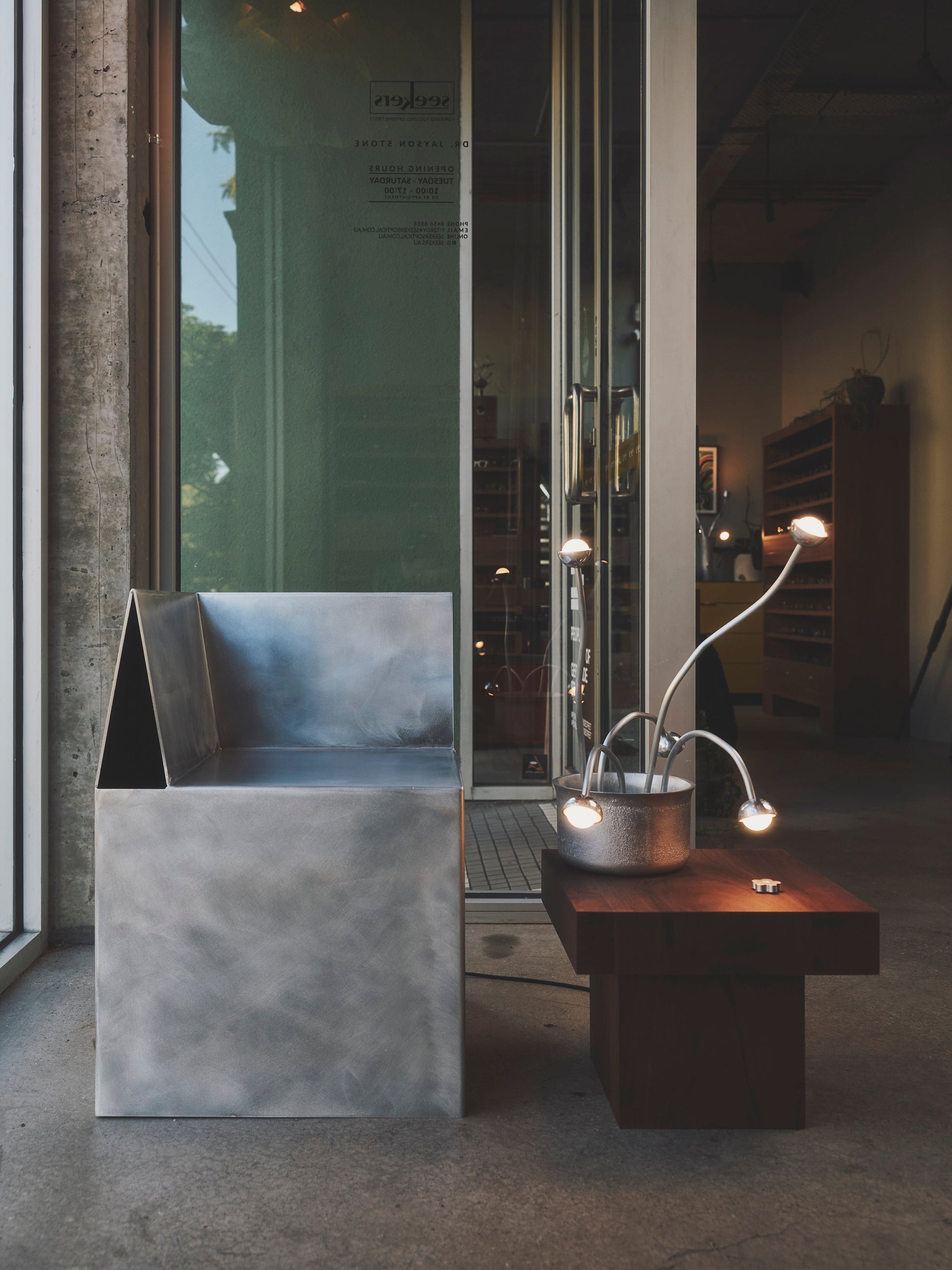 Five Flowers and a Table Floor Lamps