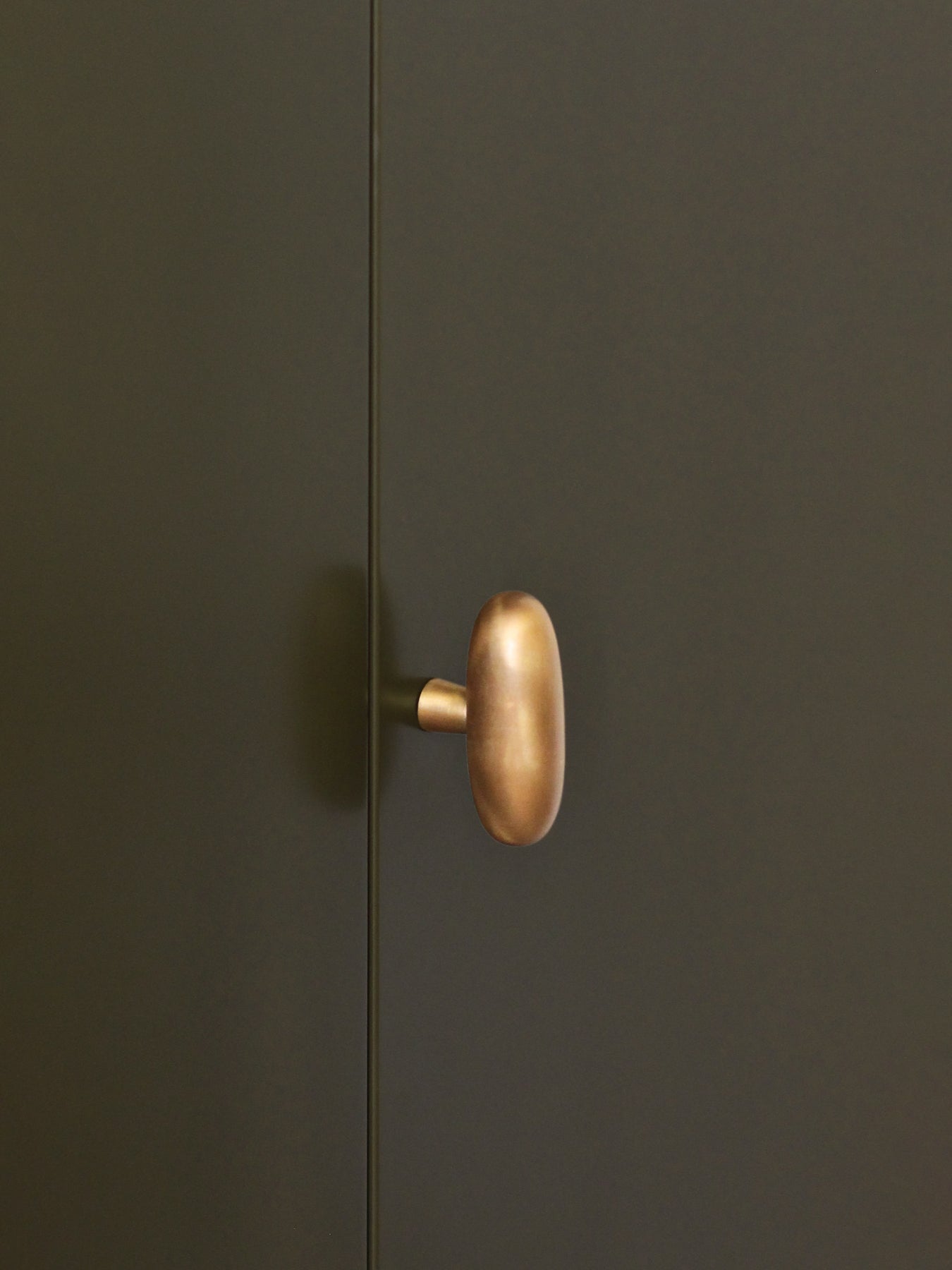 Grande Blunt Cabinet Knob Decorative Objects