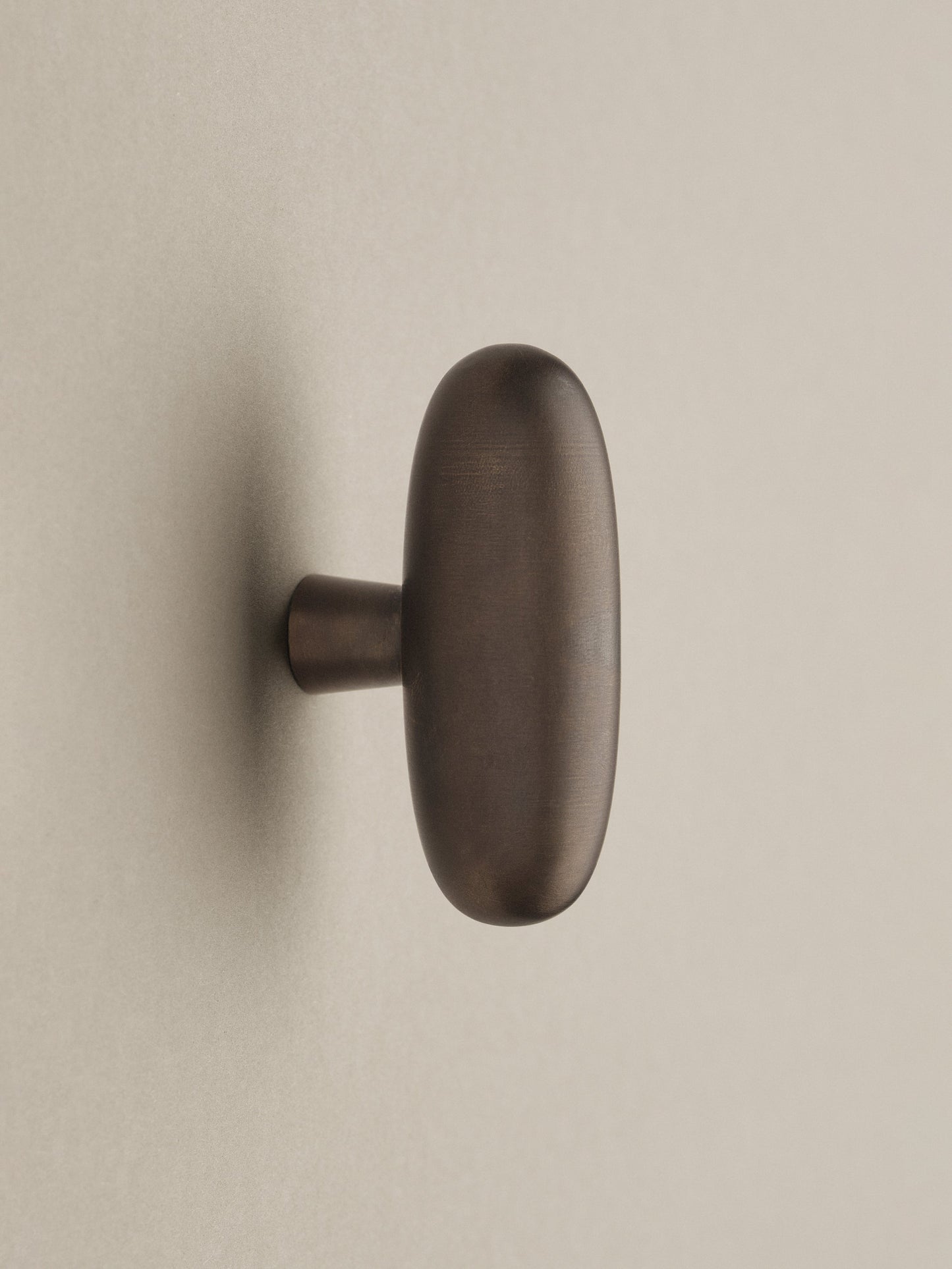 Grande Blunt Cabinet Knob Decorative Objects