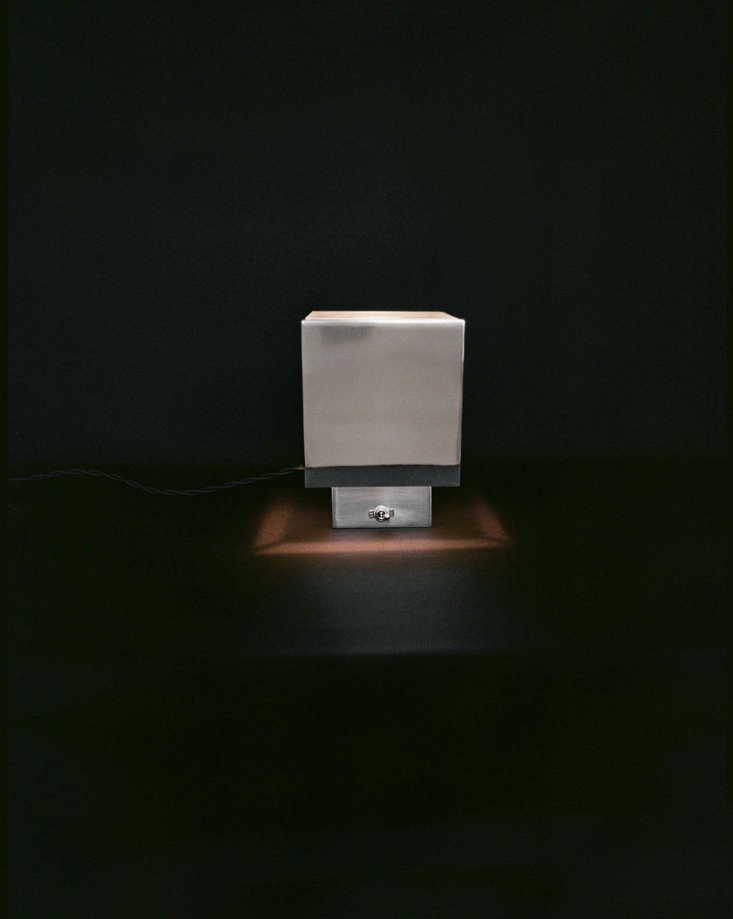 J. Hannah Table Lamp 01 Table Lamps