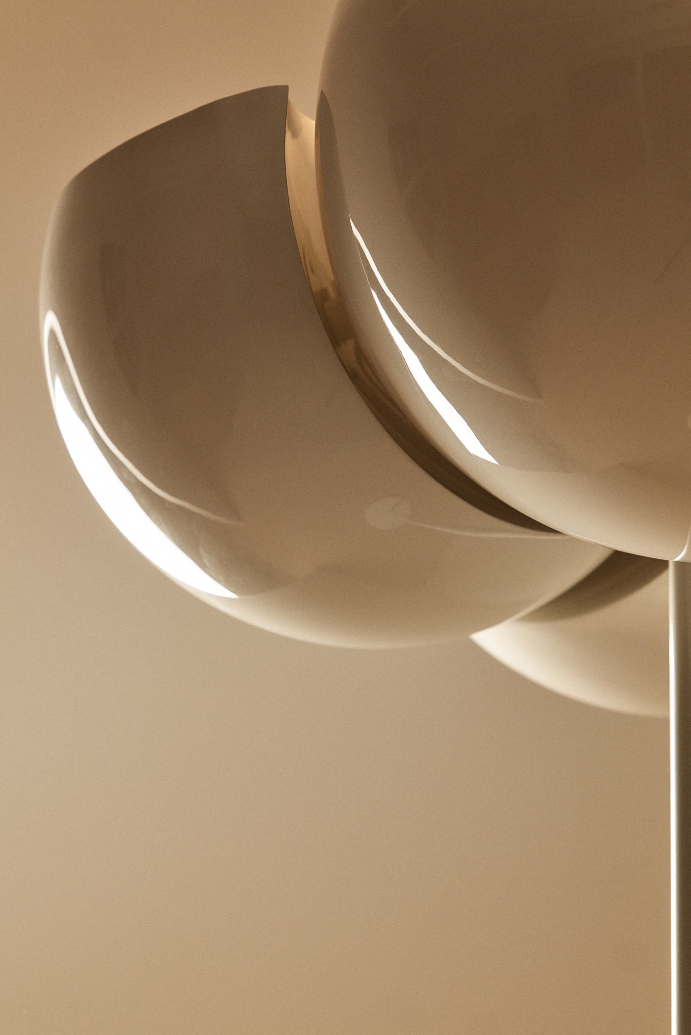 Lampadaire "Giunone" Floor Lamp by Vico Magistretti, Italy Circa 1970 Floor Lamps
