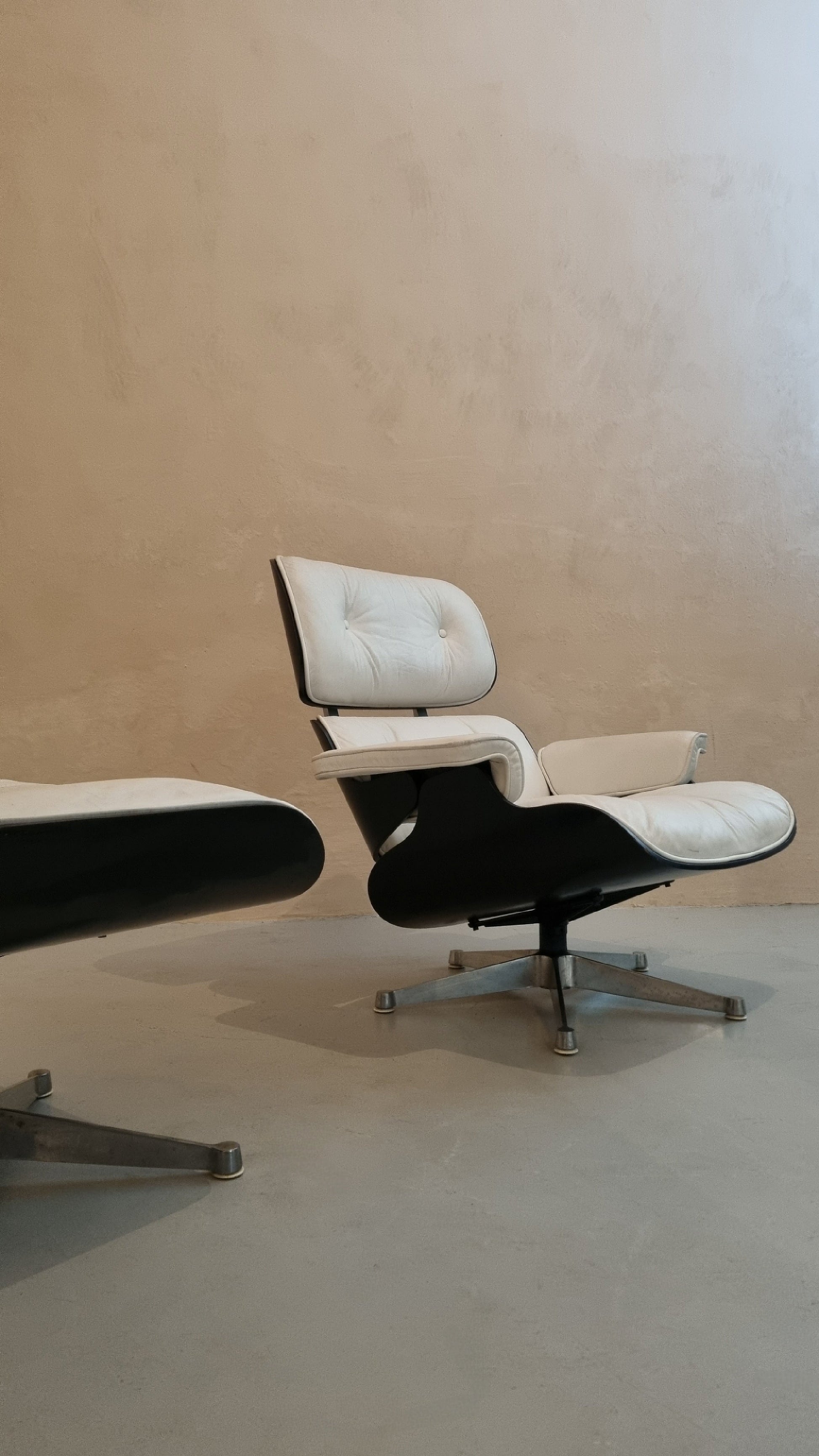 Lounge Chair by Charles and Ray Eames Chairs Vintage