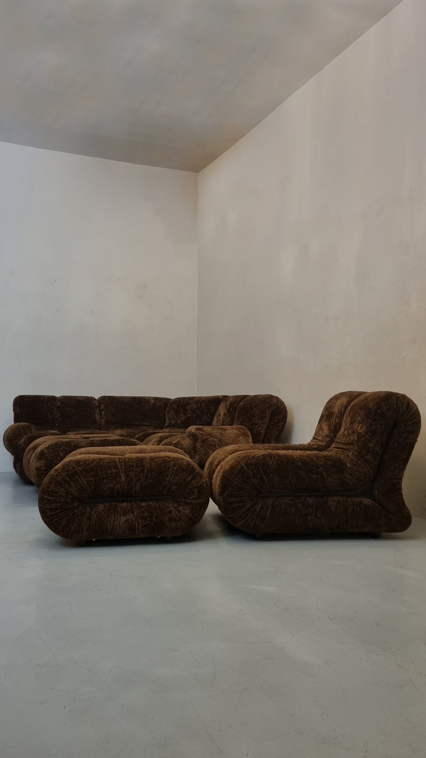Pagru Sofa by Claudio Vagnoni for 1P Industria Chimica per L' Arredamento 1969 Sofas Vintage