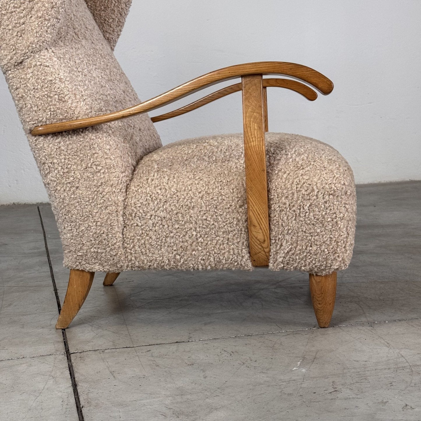 Pair of Italian Modernist Wing Chairs by Melchiorre Bega, 1940s Chairs