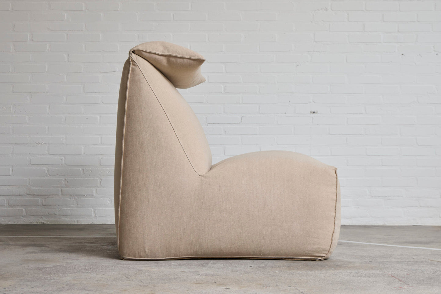 Pair of 'Le Bambole' Lounge Chairs by Mario Bellini for B&B Italia Chairs