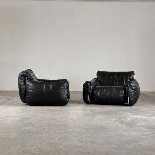 Pair of Mid-Century Armchairs by Giuseppe Munari for Poltrona Munari, 1970s Chairs