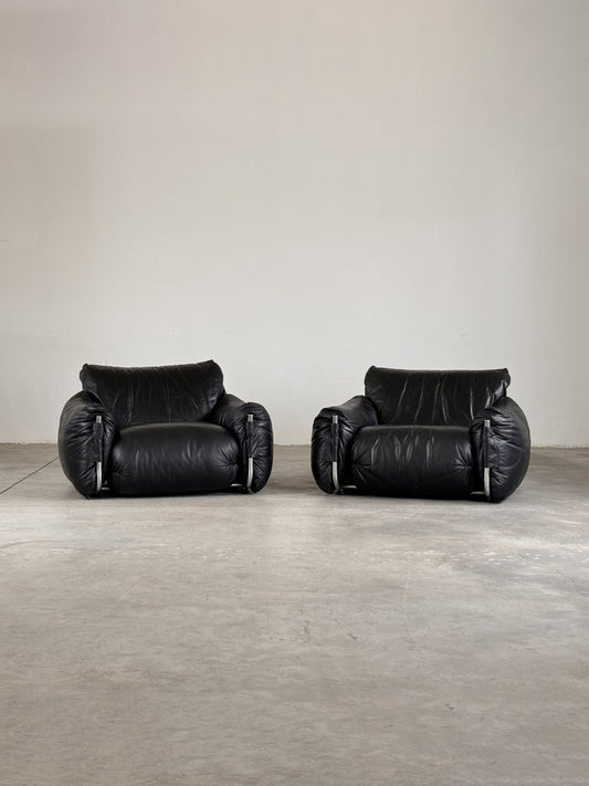 Pair of Mid-Century Armchairs by Giuseppe Munari for Poltrona Munari, 1970s Chairs