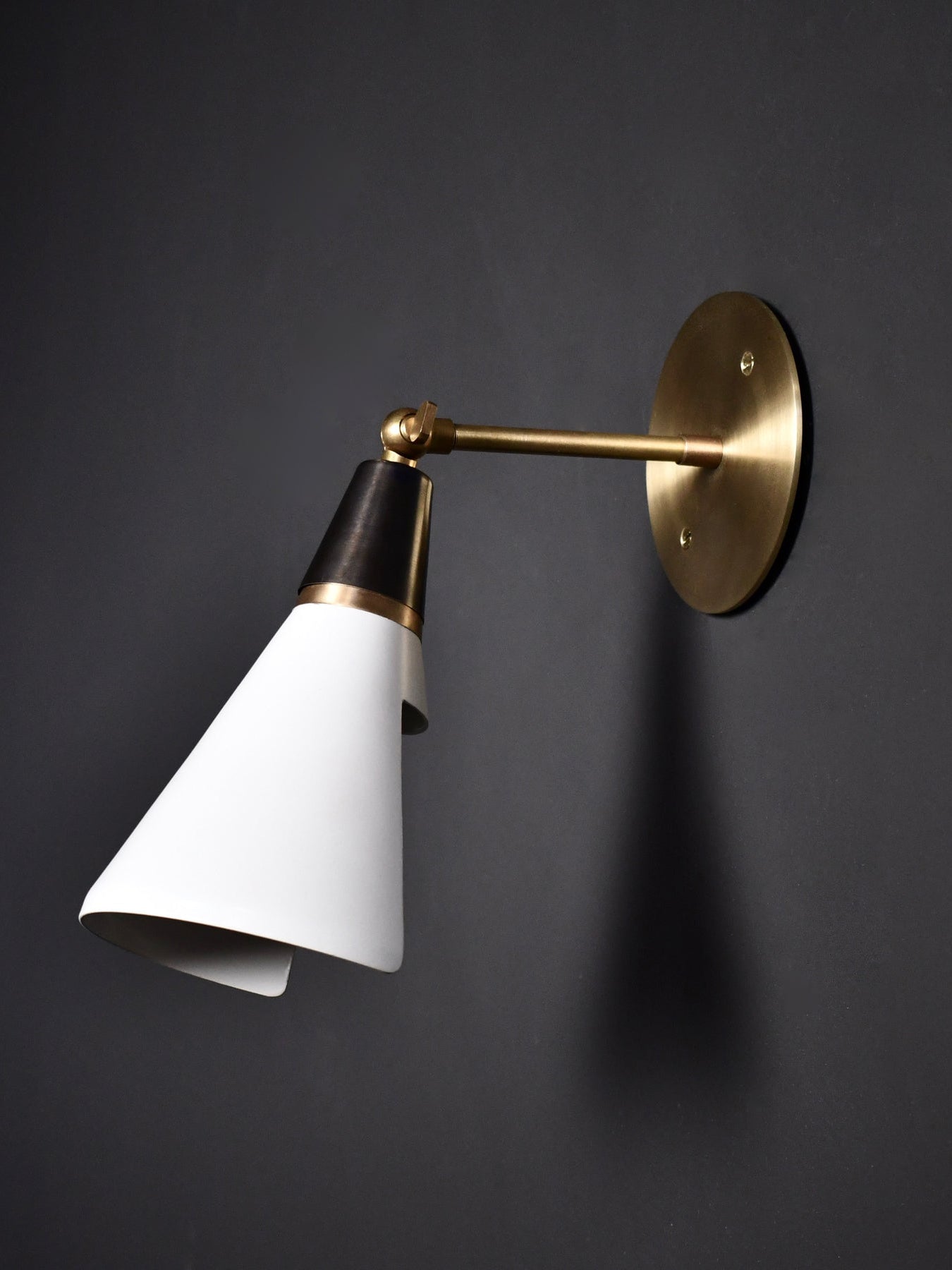 Petite Magari Wall Lamp