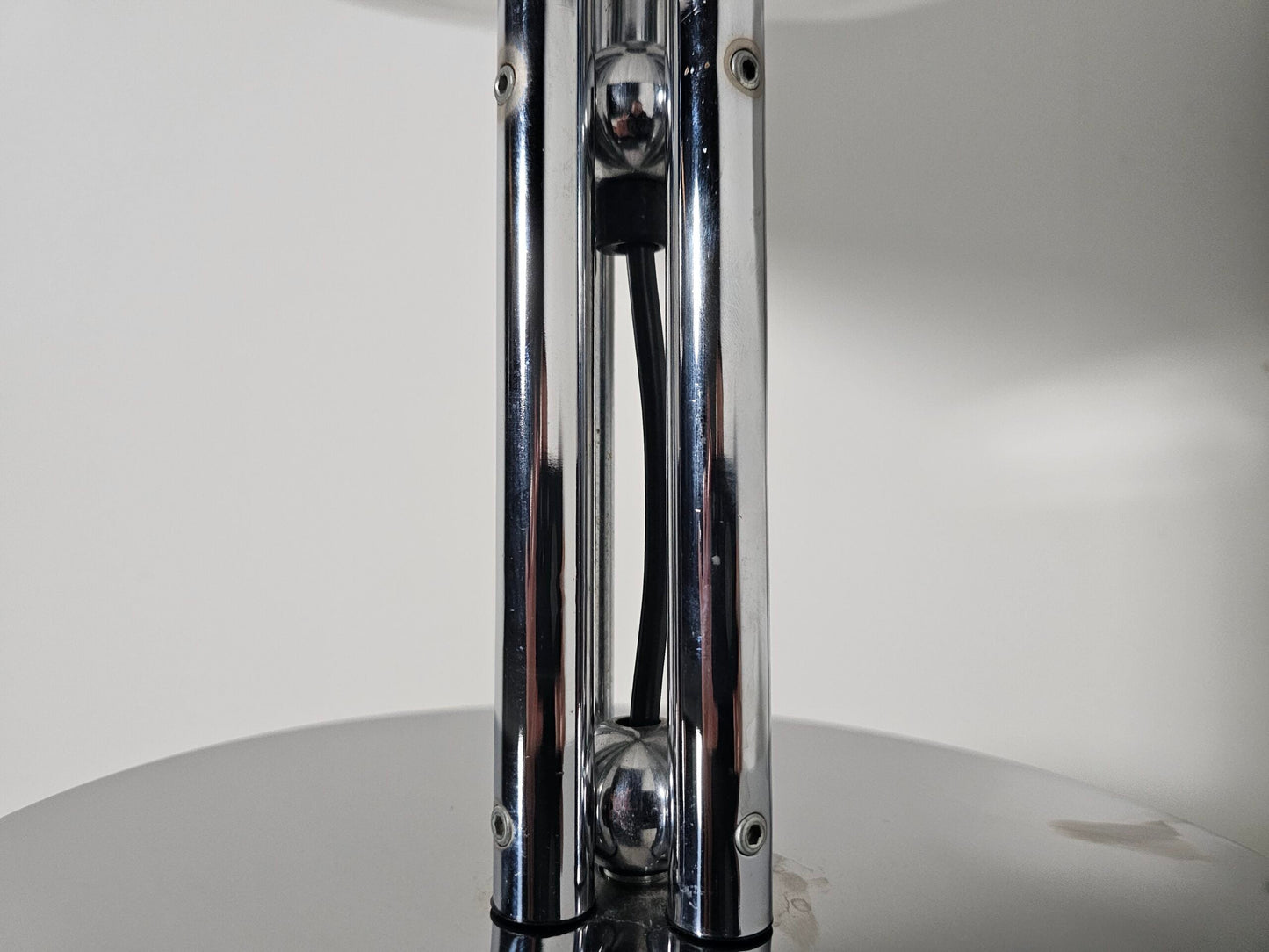 Quadrifoglio Table Lamp by Harvey Guzzini, 1970s Table Lamps