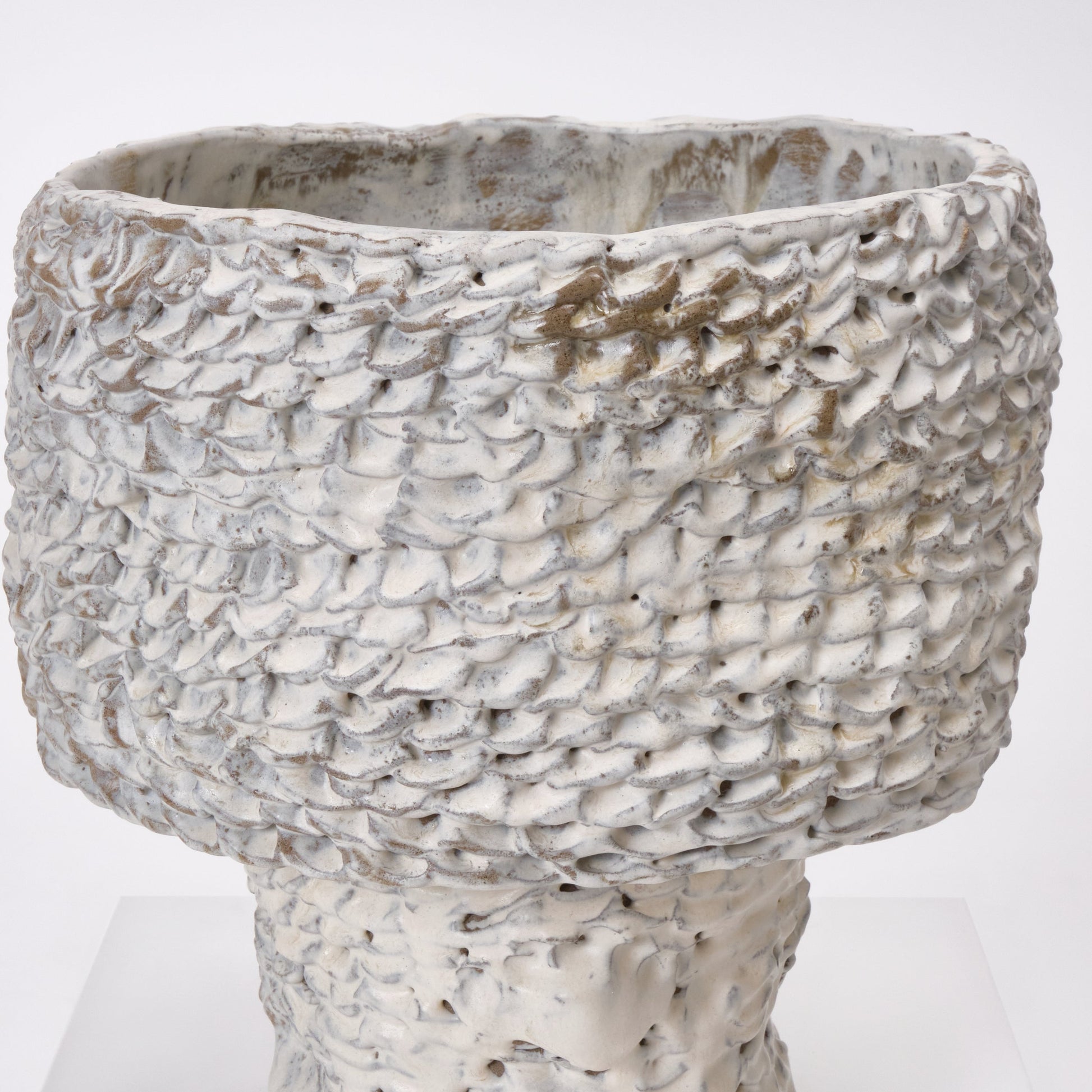 Medium Round Casa Table Light in White Table Lamps