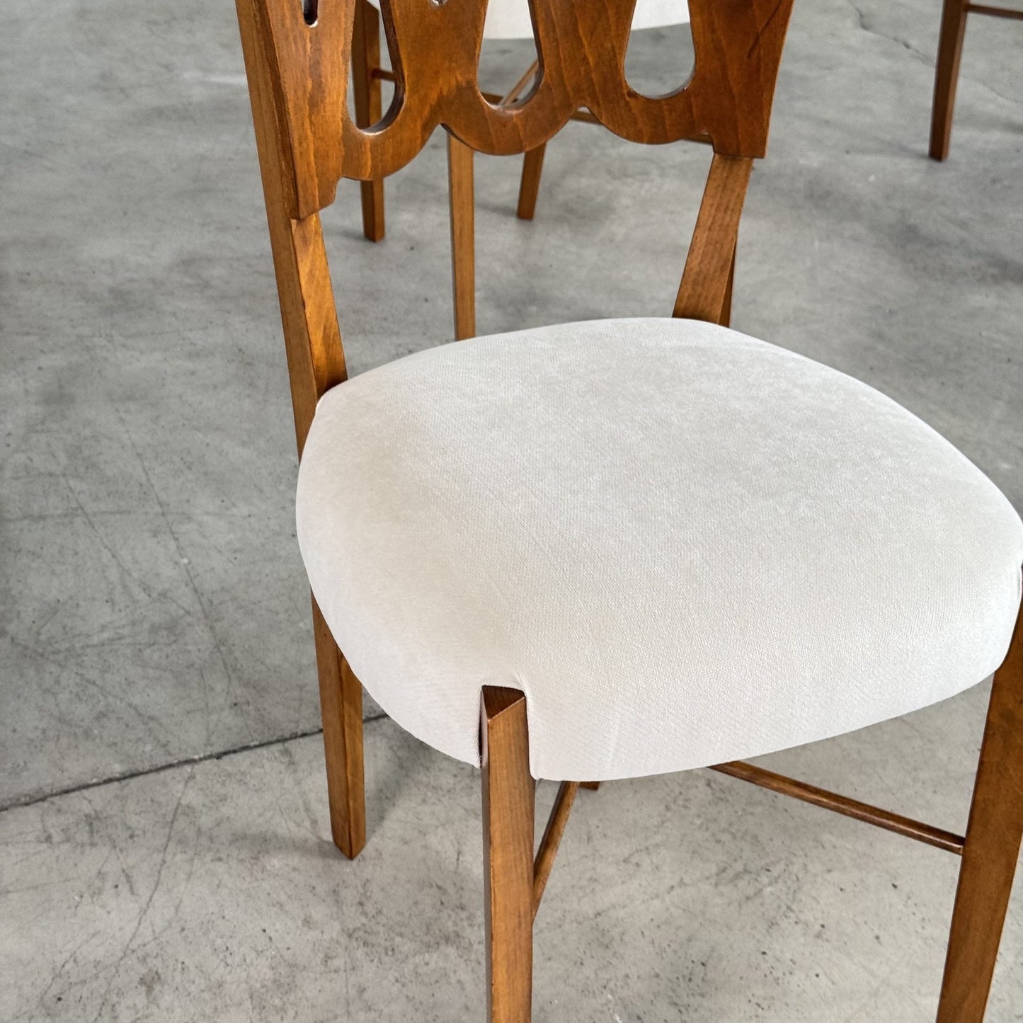 Set of 8 "969" Volute Chairs for the VI Triennale by Gio Ponti, Montina, 1970s Dining Chairs
