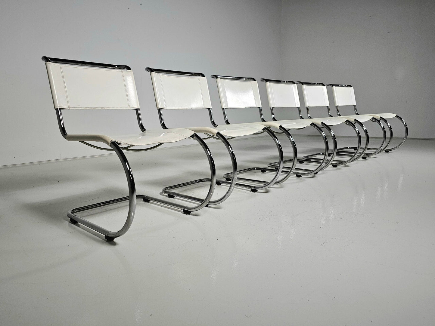 Set of 6 Mies Van Der Rohe MR10 White Cantilever Dining Chairs for Thonet, 1980s Dining Chairs