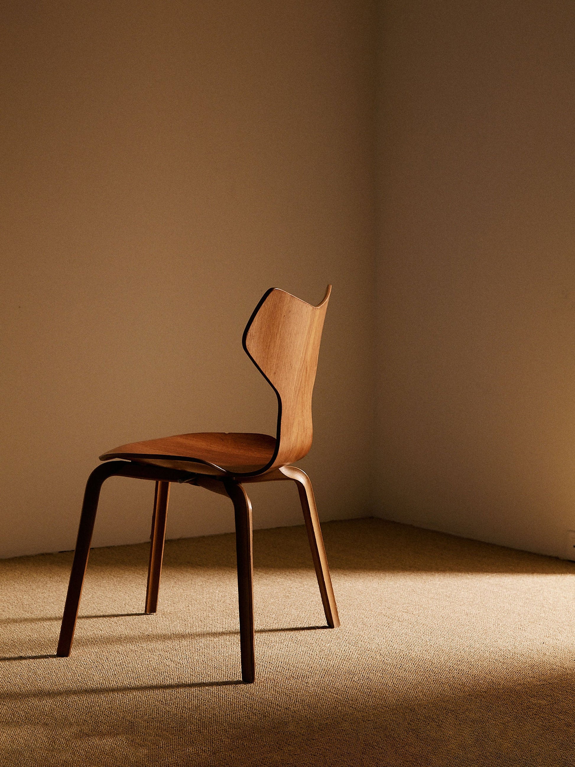 Set of 8 Grand Prix Chairs by Arne Jacobsen, Sweden, Circa 1960 Dining Chairs