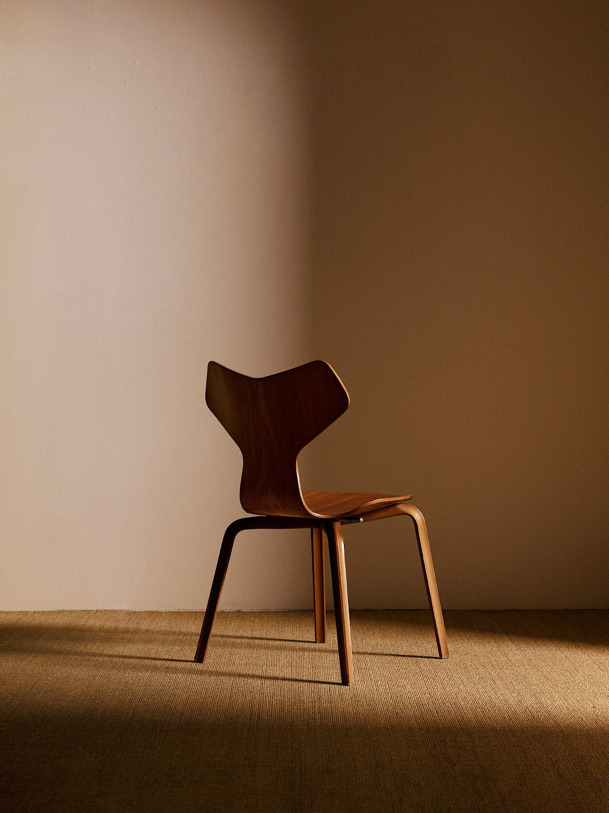 Set of 8 Grand Prix Chairs by Arne Jacobsen, Sweden, Circa 1960 Dining Chairs