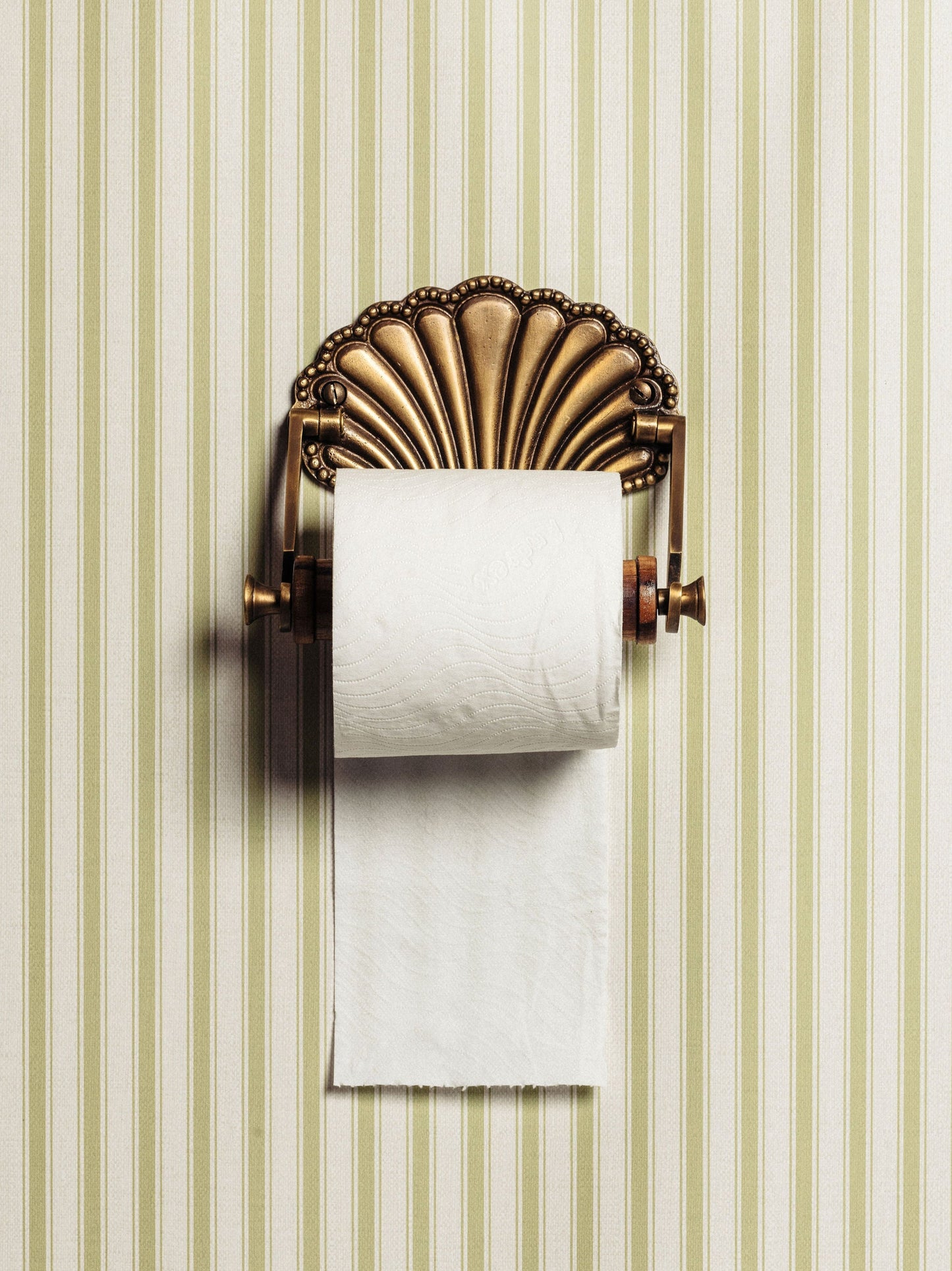 Shell Brass Toilet Roll Holder Hardware