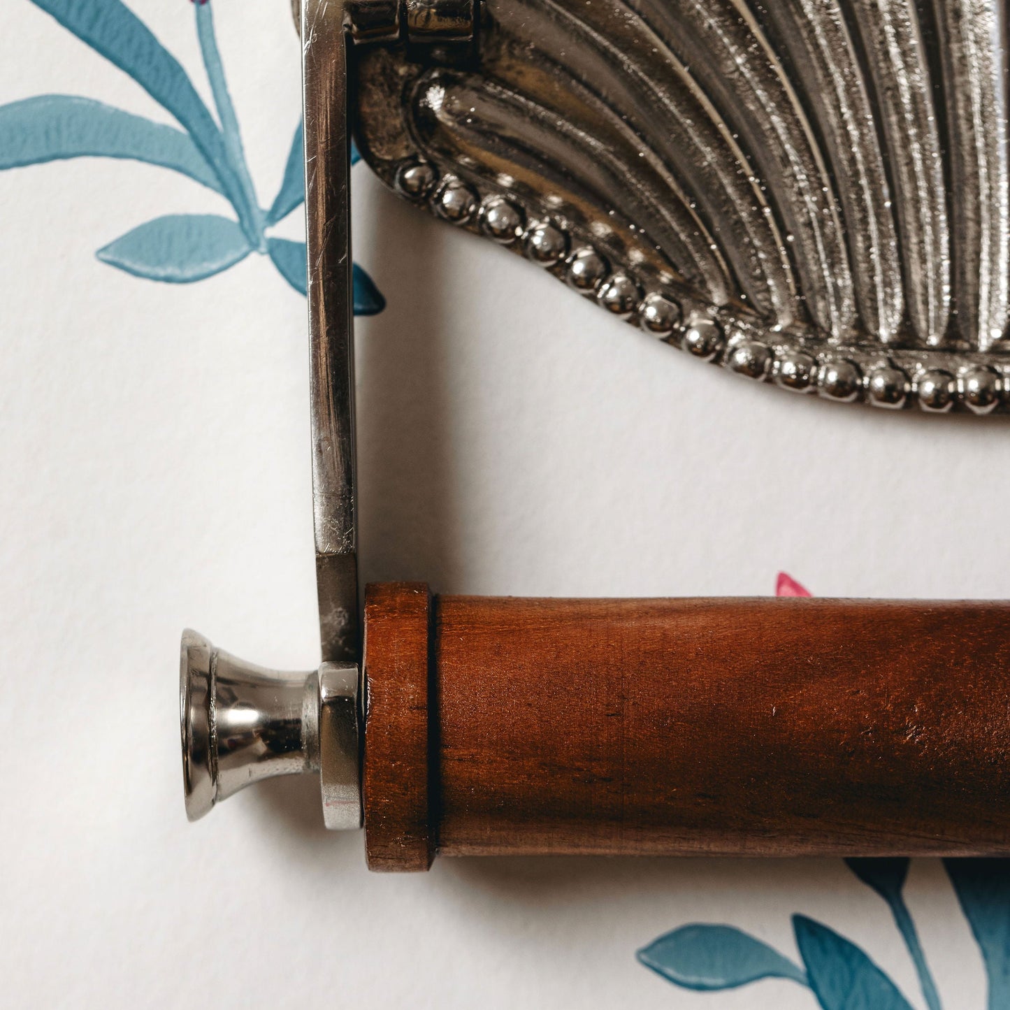 Shell Brass Toilet Roll Holder Hardware