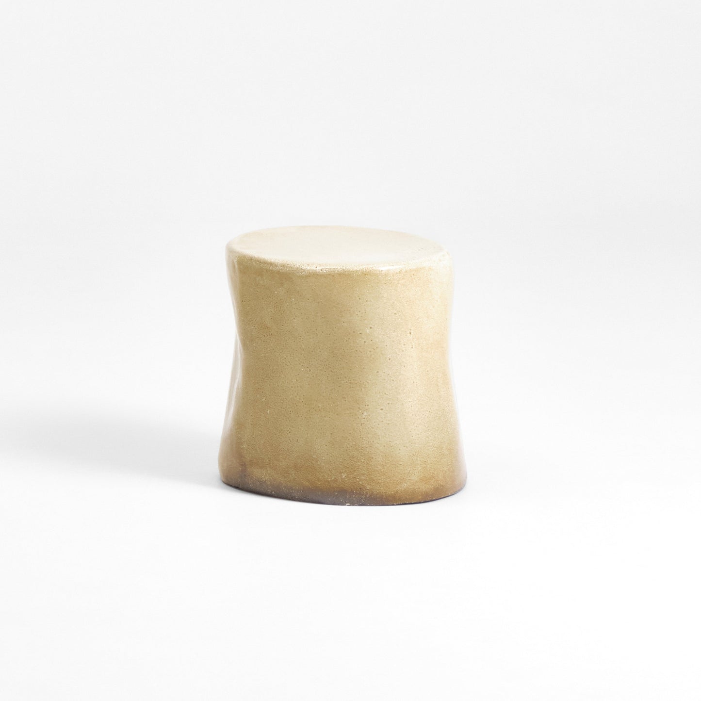 Small Ceramic Side Table in Coral White End Tables