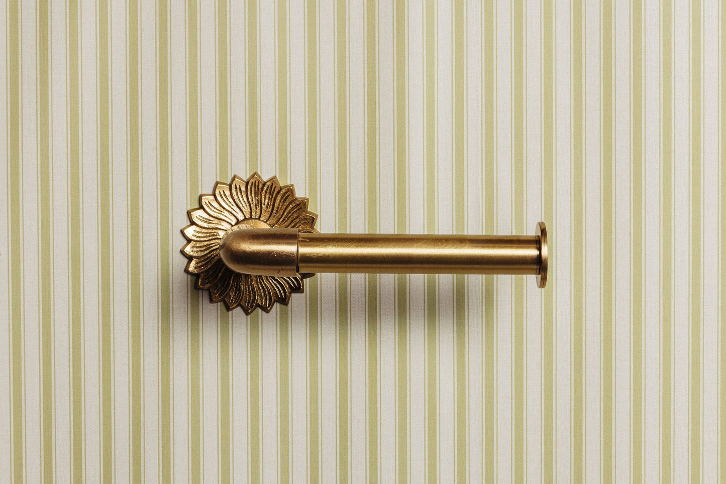 Sun Brass Toilet Roll Holder in Natural Bath