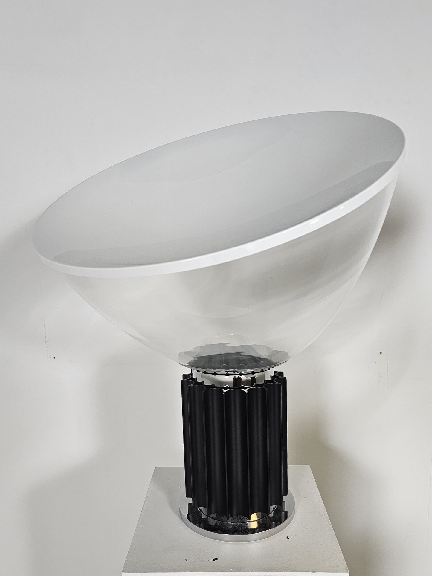 Taccia Table Lamp by Achiles and Pier Giacomo Castiglioni for Flos, 1970s Table Lamps