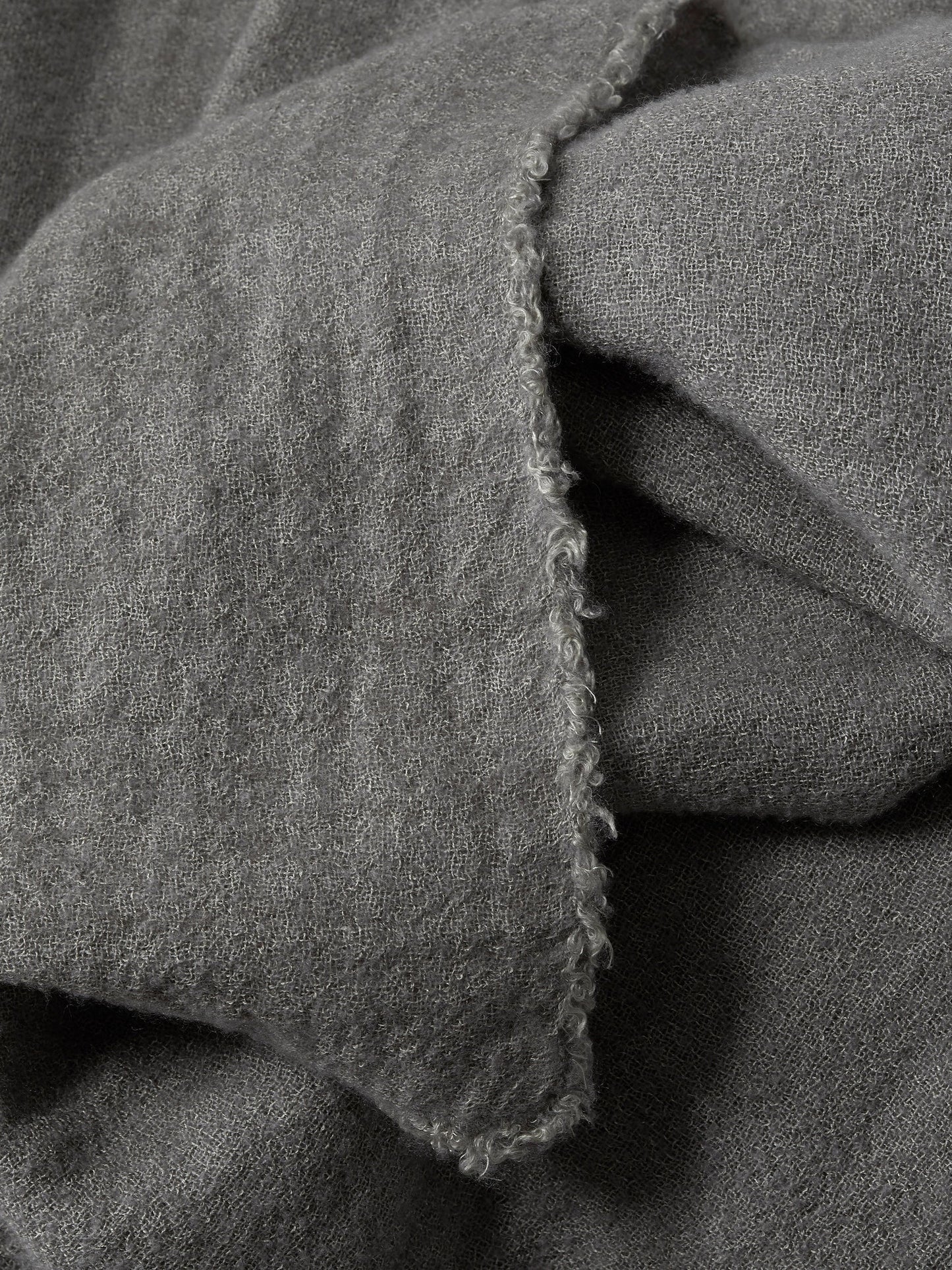 Tiub Throw in Fumo by Society Limonta