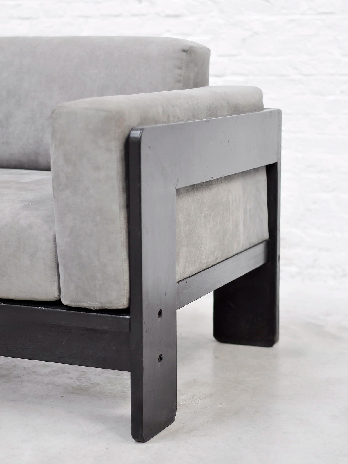 Tobia Scarpa for Gavina, Italian 1960s Bastiano Sofa in Black-Lacquered Wood and Gray Suede Sofas