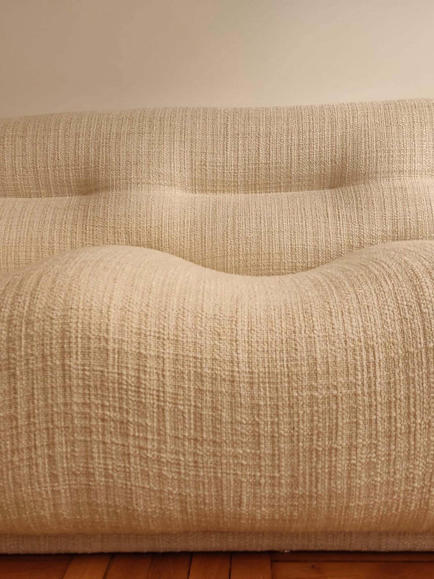 Wave Sofa, Italy 1970s Sofas