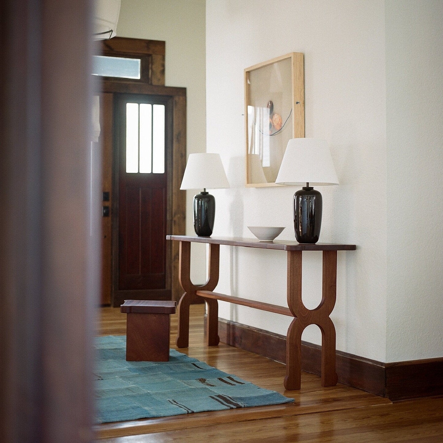 Axel Console Table Consoles