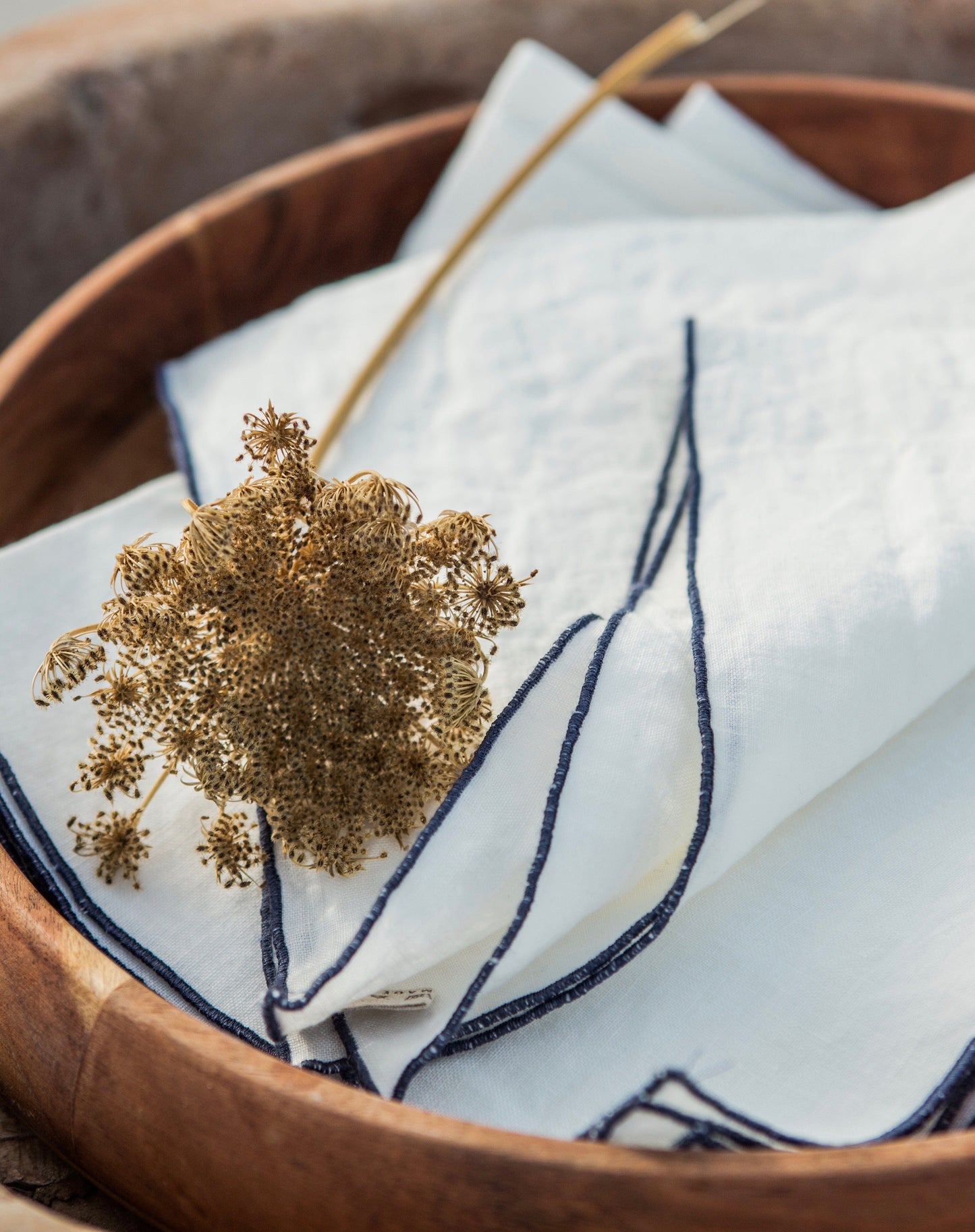 Linen Napkin w/ Rolled Hem Decor