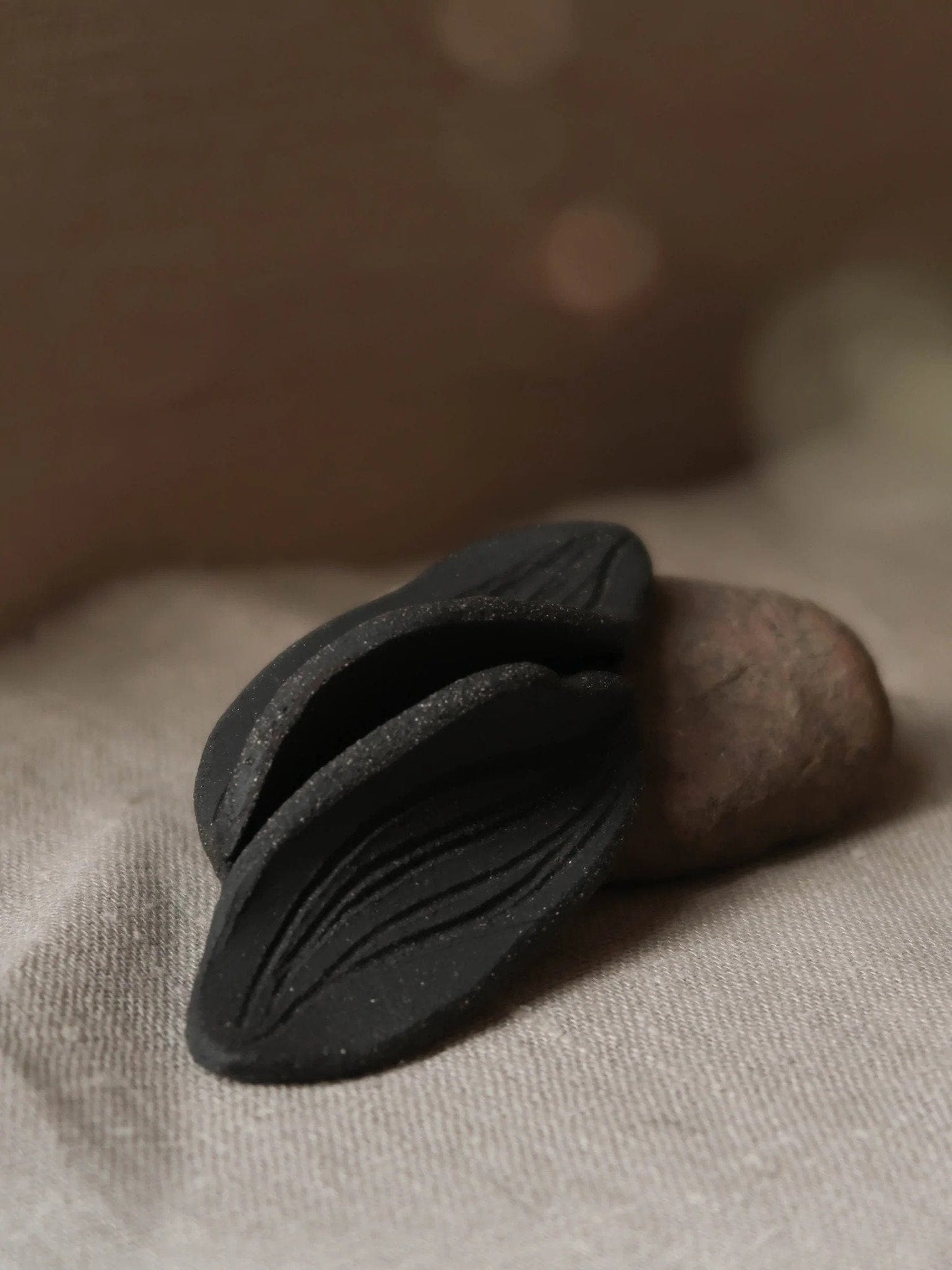 Mizu Vulva Stand by Åslund Tsang