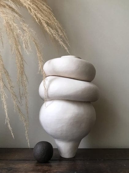 Modder Run Girl Run by Françoise Jeffrey Vases