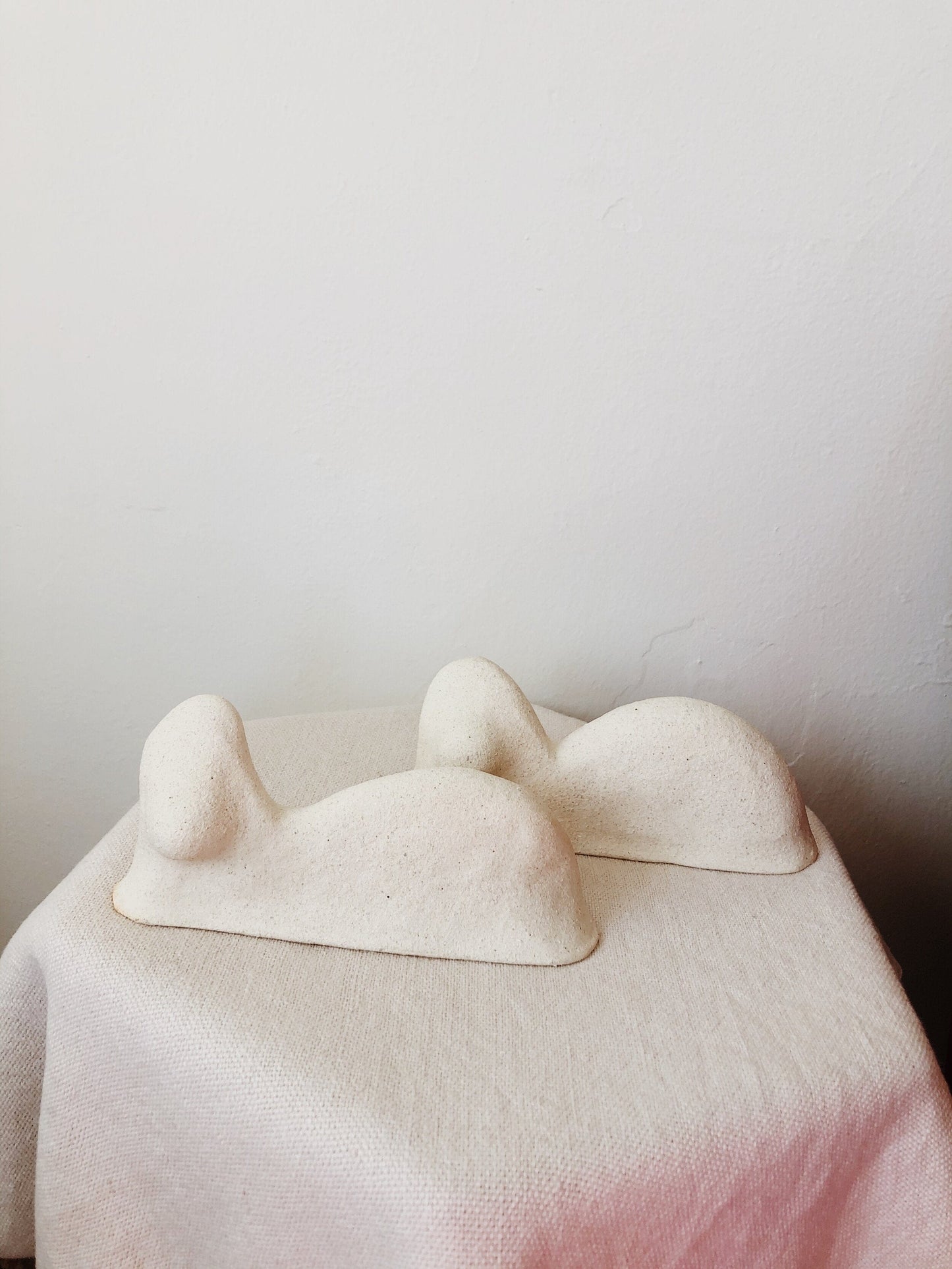 Ren Sculptures by Le Minou Studio Speckled Cream